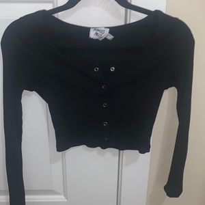 Long sleeve cropped princess polly top.